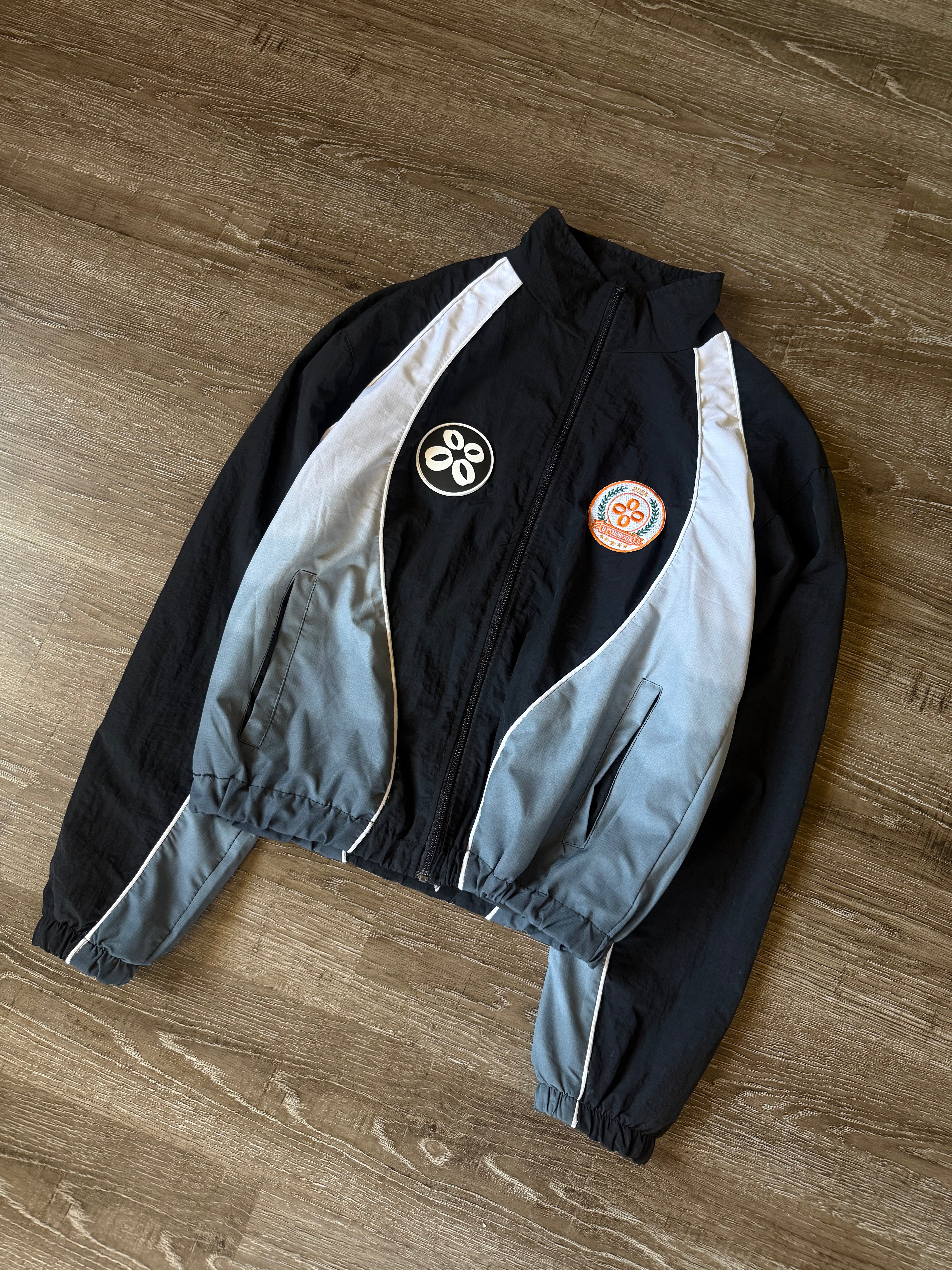 DIVISION TRACK JACKET- BLACK