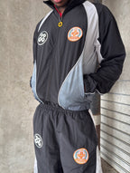 DIVISION TRACK JACKET- BLACK